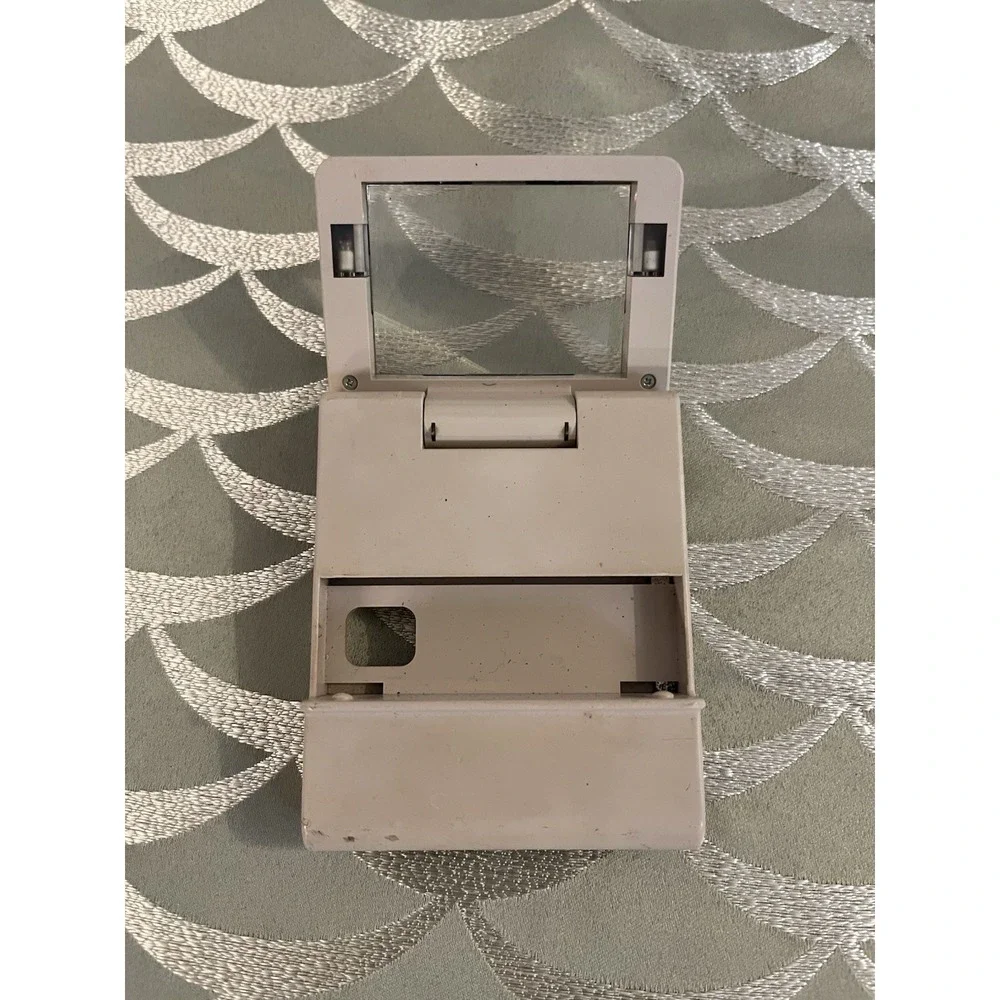 1990 Vic Tokai Light Boy VLB-02 for Nintendo Game Boy - No Battery Cover VLB-02
